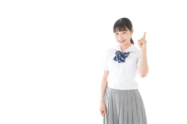 Gülümseme rehberi olan genç öğrenci