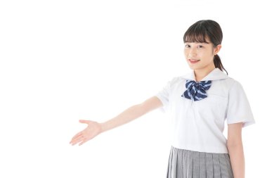 Gülümseme rehberi olan genç öğrenci