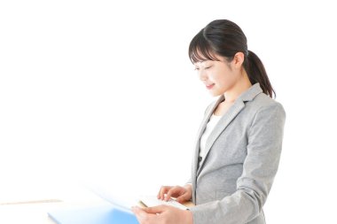 Ofisteki genç iş kadını