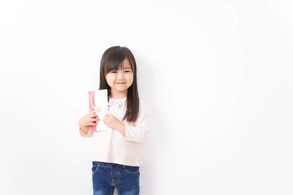 Niña Dando Regalo —  Fotos de Stock