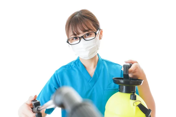 Mujer Joven Uniforme Médico Máscara Protección Fondo Blanco Trabajador Médico —  Fotos de Stock