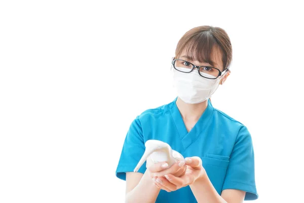 Mujer Joven Uniforme Médico Máscara Protección Fondo Blanco Trabajador Médico —  Fotos de Stock