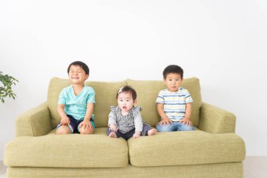 Anaokulunda oynayan çocuklar.