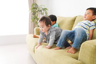 Anaokulunda oynayan çocuklar.