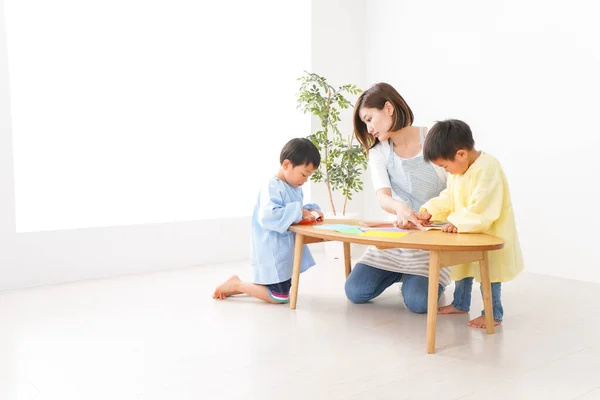 Children Teachers Make Origami Kindergarten — Stock Photo, Image