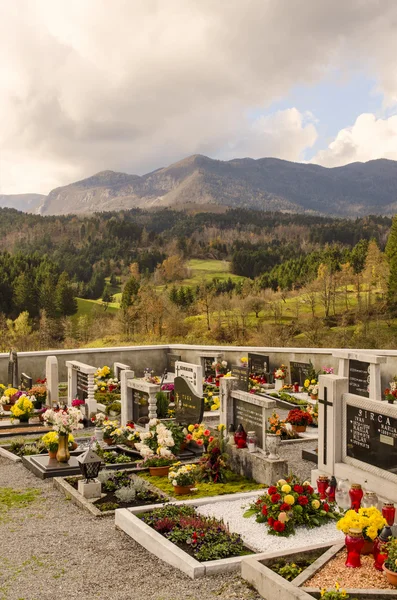 Słoweński cmentarz — Zdjęcie stockowe