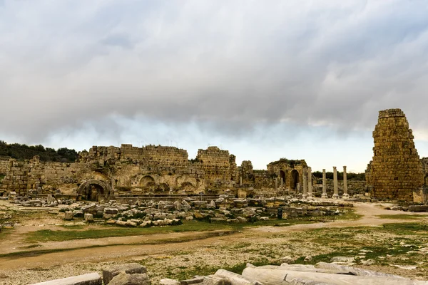 ซากปรักหักพังโบราณ Perge Turkey — ภาพถ่ายสต็อก