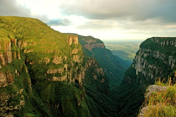 Canyon majestoso no sul do Brasil — Fotografia de Stock