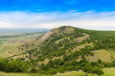 Yaz manzara Macin Dağları, Romanya