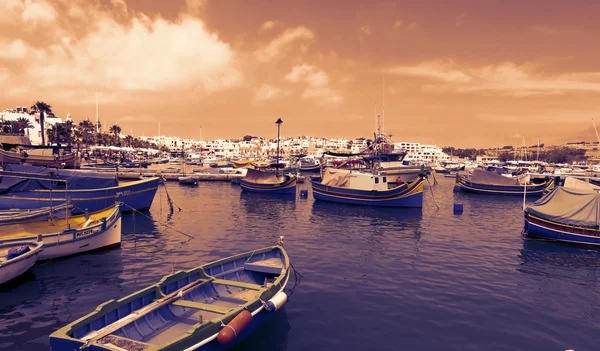 Puerto de Marsaxlokk al atardecer, Malta — Foto de Stock