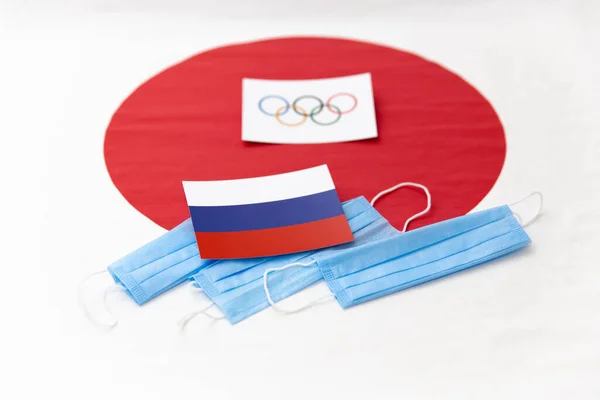 Mari Rusia Junio 2021 Bandera Rusa Con Máscaras Azules Fondo — Foto de Stock