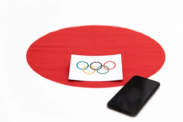 Mari Russland Juni 2021 Svart Smarttelefon Olympisk Flagg Bakgrunnen Det – stockfoto