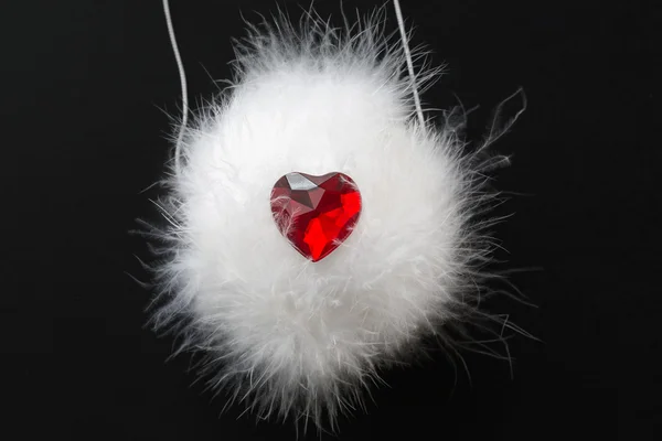 beyaz kabartmak taş kalp