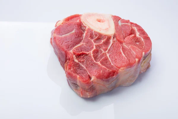 Ein Stück Rohes Rindfleisch Ossobuco — Stockfoto