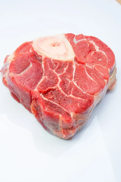 Ein Stück Rohes Rindfleisch Mit Knochen Der Mitte — Stockfoto
