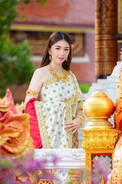 Asia Woman Thai Dress Traditional Hold Kratong Loy Krathong Festival — Stockfoto