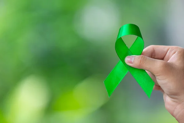 Día Mundial Salud Mental Mano Con Cinta Verde — Foto de Stock