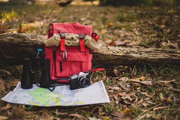 Hipster Red Backpack Map Forest — Stock Photo, Image