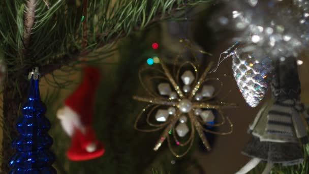 Tatil Sezonu Yeni Yıl Noel Süsleri Renkli Işıklarla Çevrili Noel — Stok video
