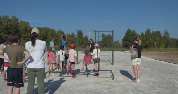 Berdsk Syberia Rosja Sierpnia 2021 Sport Dzieci Różnych Narodowości Przybyły — Wideo stockowe