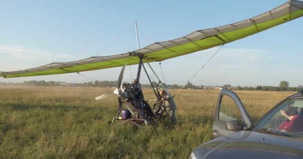 Berdsk Sibiř Rusko Srpen 2021 Polní Letiště Starší Technici Vypouštějí — Stock video