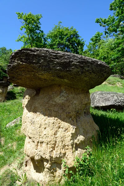 Erratic boulders on earth pillars — Stock Photo, Image