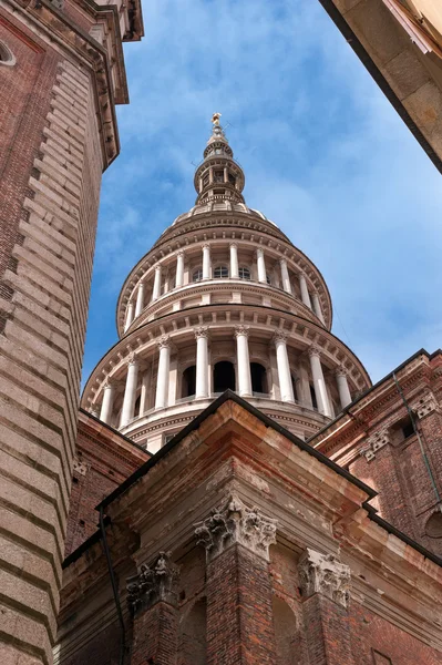 Basílica de San Gaudenzio — Fotografia de Stock