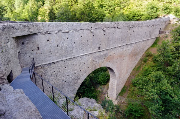 Ponte romano dell'acquedotto — Foto Stock