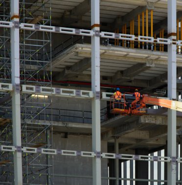 İş yerinde teleskopik Vinçler