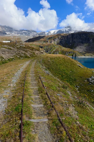 Chemin de fer en Valtournenche — Photo