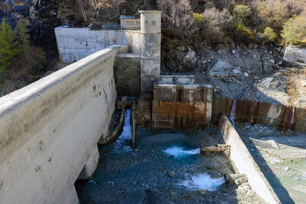 Dam Les Perreres — Stockfoto