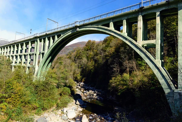 Podul feroviar — Fotografie, imagine de stoc
