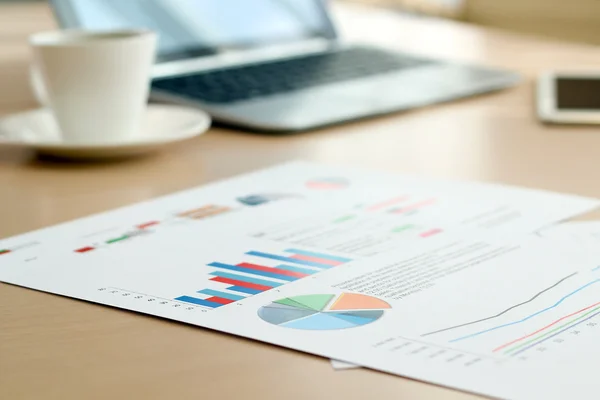 Barevné grafy, grafy, marketingový výzkum a podnikání výroční zpráva pozadí — Stock fotografie
