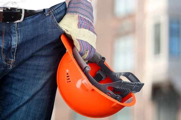 Trabajador en una obra de construcción — Foto de Stock