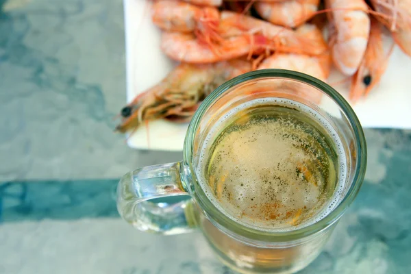 Beer mug and  Fresh Organic Shrimp Cocktail at a  plate — Stock Photo, Image