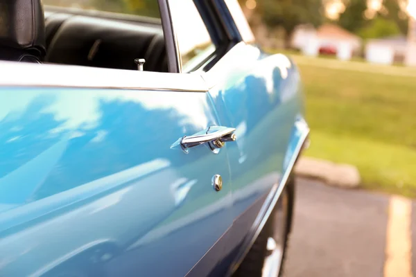 Classic retro  vintage blue  car — Stock Photo, Image