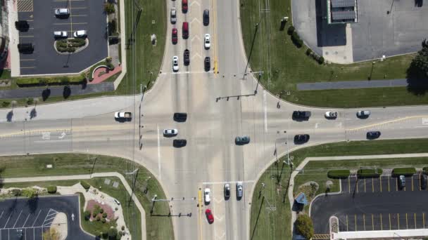 Aérien Statique Établissant Prise Vue Intersection Dans Banlieue Américaine Feu — Video