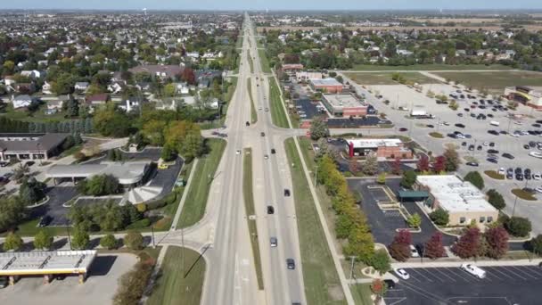 Vue Aérienne Trafic Suburbain Conduit Sur Route Système Transport Drone — Video