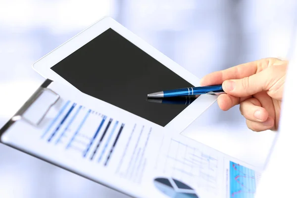 Close-up Of Businessman Analyzing Graph On Digital Tablet — Stock Photo, Image