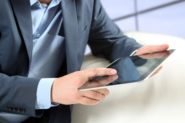 Businessman working with digital tablet — Stock Photo, Image