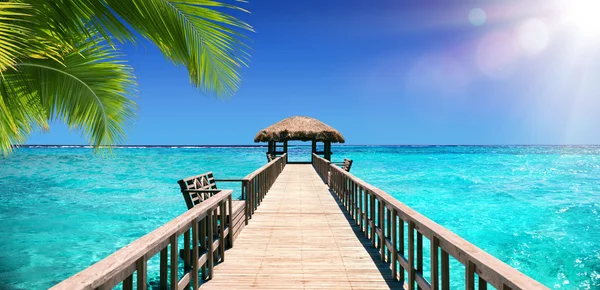 Muelle de entrada para el paraíso tropical —  Fotos de Stock