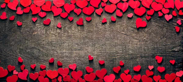 Valentýnská Karta Červená Srdce Dřevěné Kartě — Stock fotografie