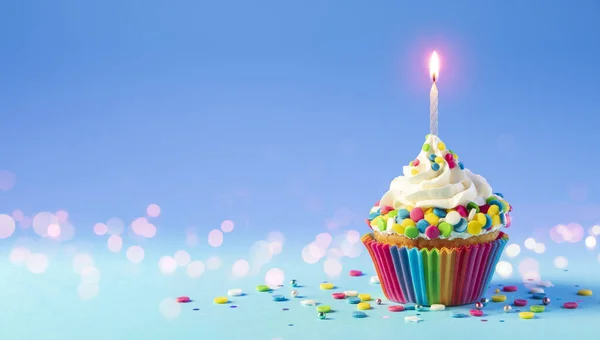 Cumpleaños Cupcake Con Vela Decoración Azul — Foto de Stock