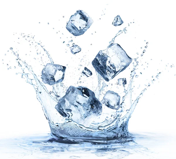 Ice Cubes Fall Cold Water Splash Koncepcja Odświeżenia — Zdjęcie stockowe