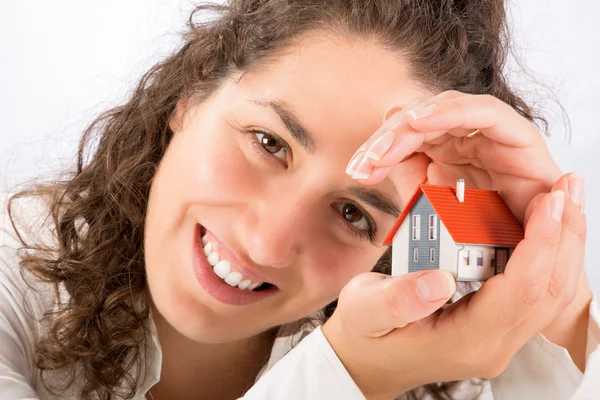 Concetto di protezione e assicurazione sulla casa — Foto Stock