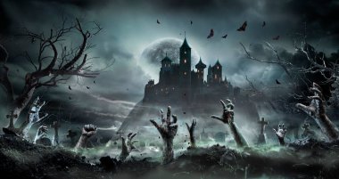 Cadılar Bayramı Zombisi - Eller Ay Işığındaki Ortaçağ Şatosundan Yükseliyor