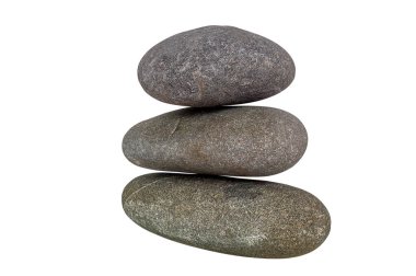 Taşlar gri, izole edilmiş, kolajlarda kullanmak için çeşitli kompozisyonlarda istiflenmiş, doğal gün ışığında bir stüdyoda çekilmiş, yatay olarak..