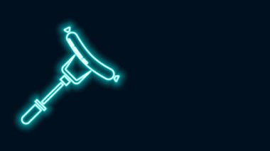 Çatal simgesinde parlayan neon hattı sosis siyah arkaplanda izole edilmiş. Izgara sosis ve aroma işareti. 4K Video hareketli grafik canlandırması