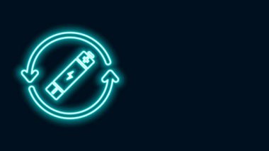 Siyah arkaplanda izole edilmiş geri dönüşüm sembolü simgesi olan parlak neon hattı pili. Geri dönüşüm sembollü pil - yenilenebilir enerji konsepti. 4K Video hareketli grafik canlandırması
