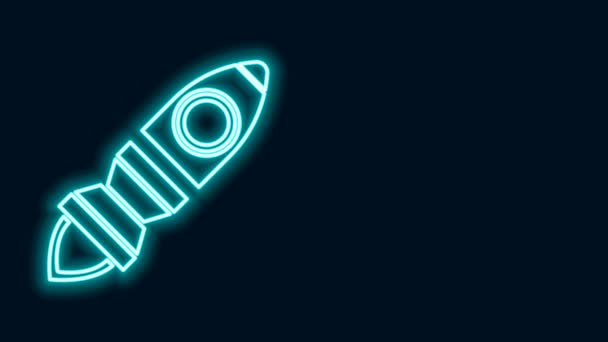 Brillante línea de neón Cohete nave con icono de fuego aislado sobre fondo negro. Viaje espacial. Animación gráfica de vídeo 4K — Vídeos de Stock